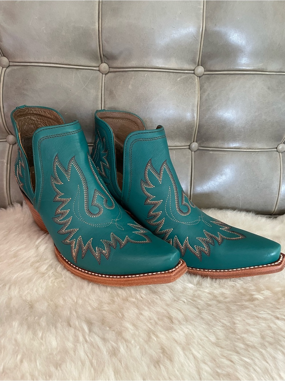 Ariat Teal Western Ankle Booties for Women Sz 10 - Stylish Embroidered Leather